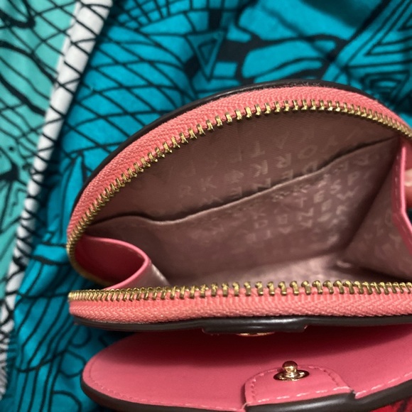 pink kate spade round wallet - Picture 4 of 4